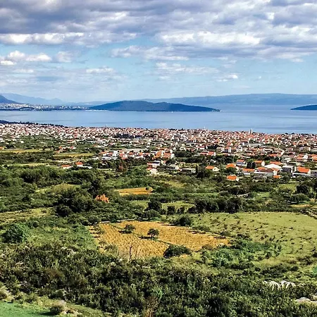 Apartment Cozy In Kastel Stari Kaštela
