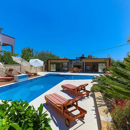 Apartment Cozy In Kastel Stari *