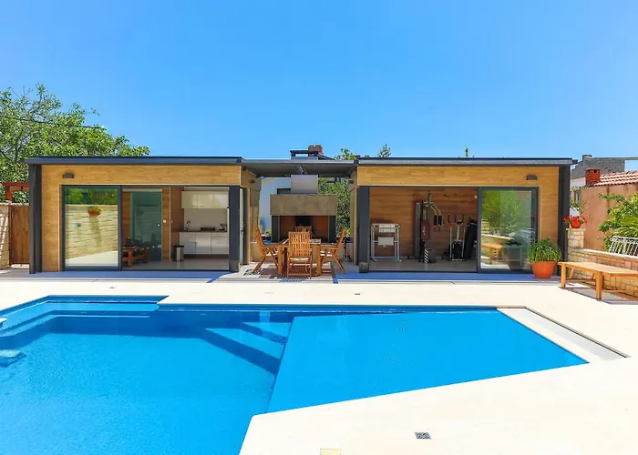 Amazing In Kastel Stari