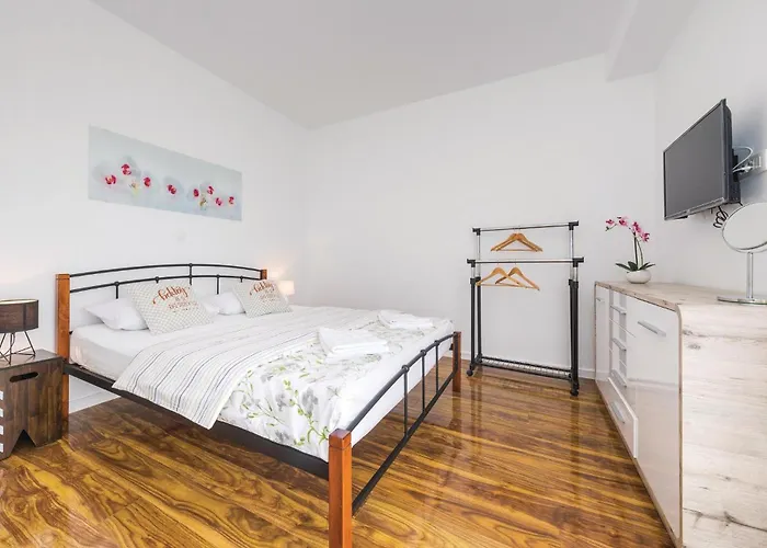 Amazing In Kastel Stari Lejlighed Kaštela